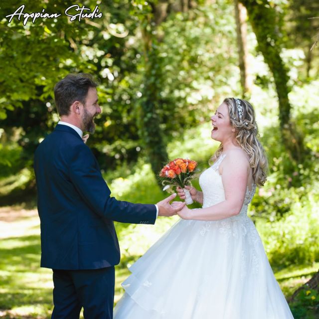 Instants uniques, instants furtifs… ❤️ @agopian_studio « l’instant présent pour toujours »

#arpajonsurcère #naucelles #polminhac #murat #maurs #maurslajolie #thiezac #figeac #decazeville #rodez #aveyron #saintflour #massiac #issoire #souvenirsdemariage #mauriac #marmanhac #ytrac #marcoles #momentsdemariage #vicsurcere #reportagemariage #chateaudevixouze #hotellacdesgraves #chateaudesalles #chateaudesedaiges #lesterrassesdemajorac #photographiedemariage #aurillac #cantal